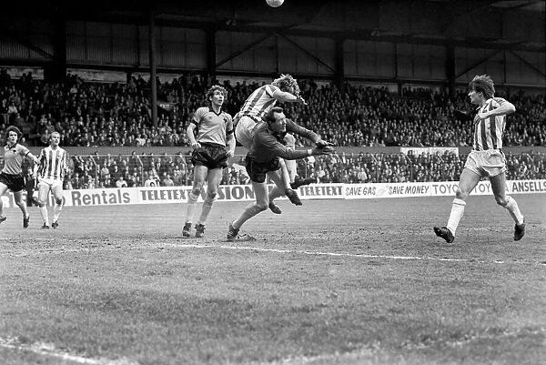 Stoke City 3 v. Wolverhampton Wanderers 2. Division One Football. May 1981 MF02-29-016