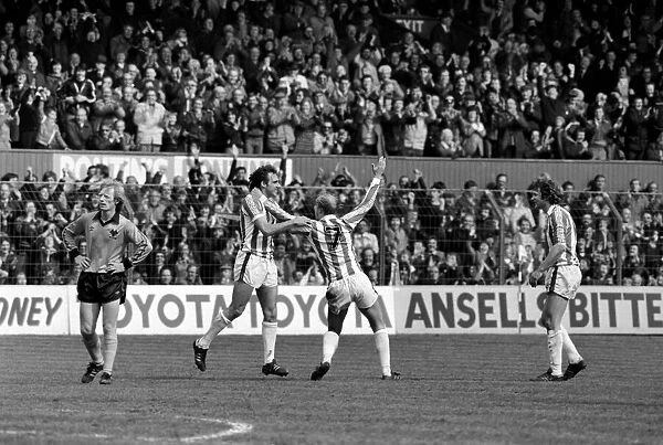 Stoke City 3 v. Wolverhampton Wanderers 2. Division One Football. May 1981 MF02-29-047