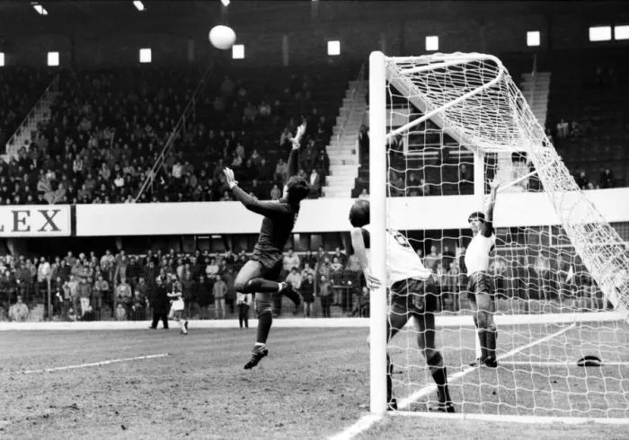 Framed Print : Stoke v. Aston Villa. March 1984 MF14-21-043 The final score was a one nil