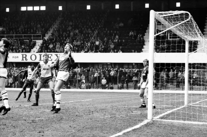 Framed Print : Stoke v. Aston Villa. March 1984 MF14-21-066 The final score was a one nil Framed Print : Stoke v. Aston Villa. March 1984 MF14-21-066 The final score was a one nil