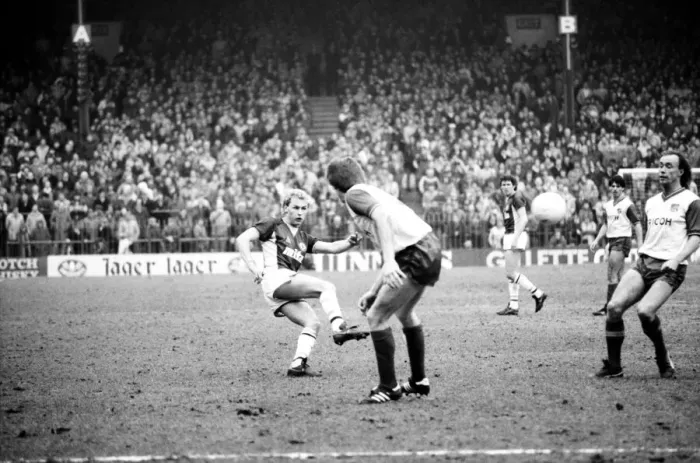 Framed Print : Stoke v. Aston Villa. March 1984 MF14-21-077 The final score was a one nil