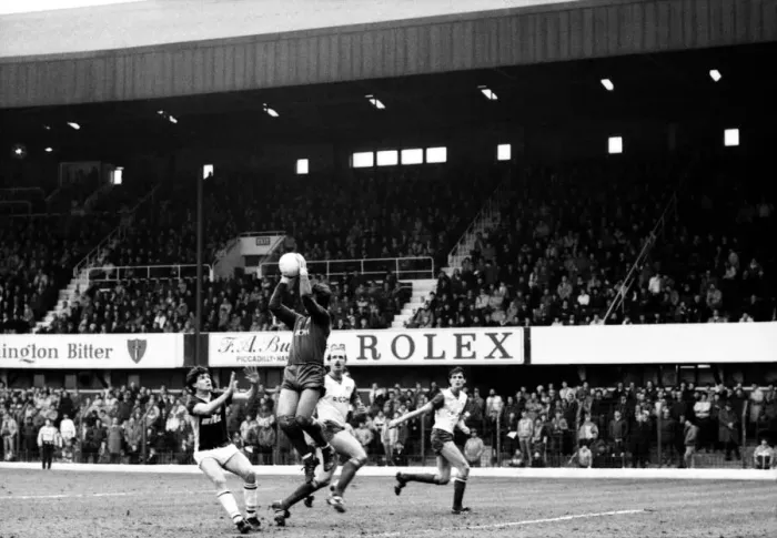 Framed Print : Stoke v. Aston Villa. March 1984 MF14-21-081 The final score was a one nil Framed Print : Stoke v. Aston Villa. March 1984 MF14-21-081 The final score was a one nil