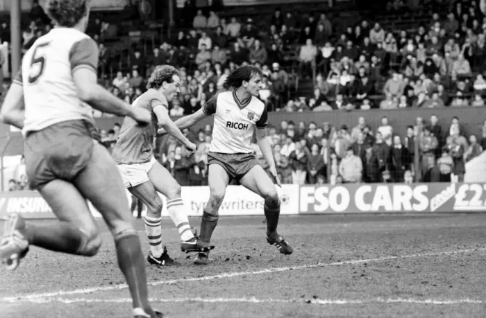 Framed Print : Stoke v. Everton. April 1985 MF21-51a-012 The final score was a two nil victory to Framed Print : Stoke v. Everton. April 1985 MF21-51a-012 The final score was a two nil victory to