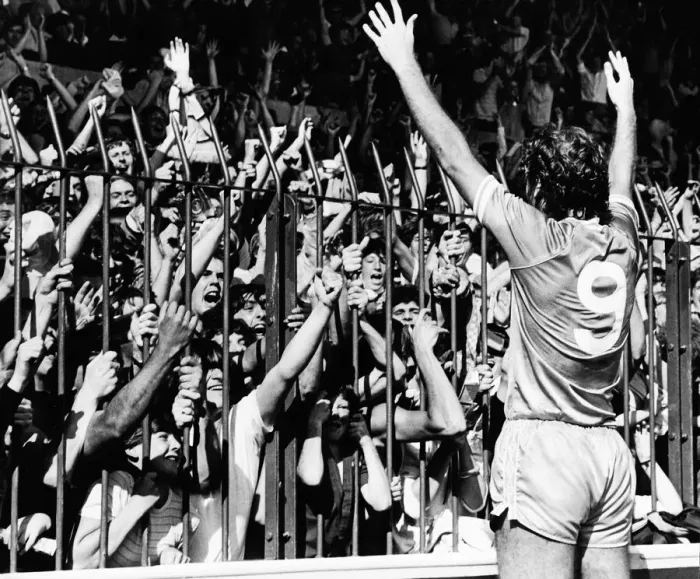 Framed Print : Stoke v. Manchester City, Trevor Francis salutes his new fans. c. 1981 Framed Print : Stoke v. Manchester City, Trevor Francis salutes his new fans. c. 1981