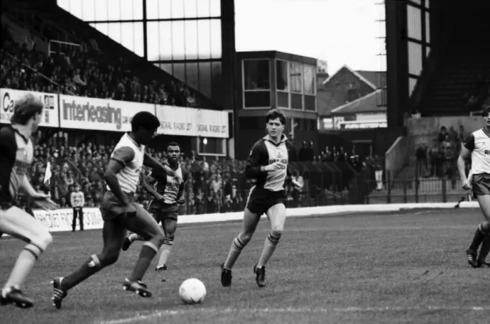 Framed Print : Stoke. v. Southampton. October 1984 MF18-03-019 The final score was a three one Framed Print : Stoke. v. Southampton. October 1984 MF18-03-019 The final score was a three one