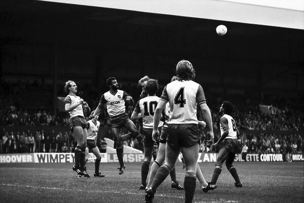 Stoke. v. Southampton. October 1984 MF18-03-044 The final score was a three one
