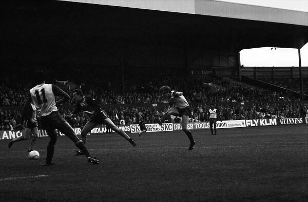 Stoke. v. Southampton. October 1984 MF18-03-086 The final score was a three one