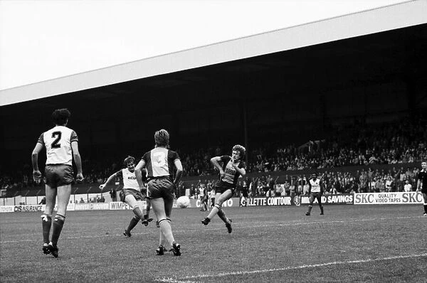 Stoke. v. Southampton. October 1984 MF18-03-090 The final score was a three one