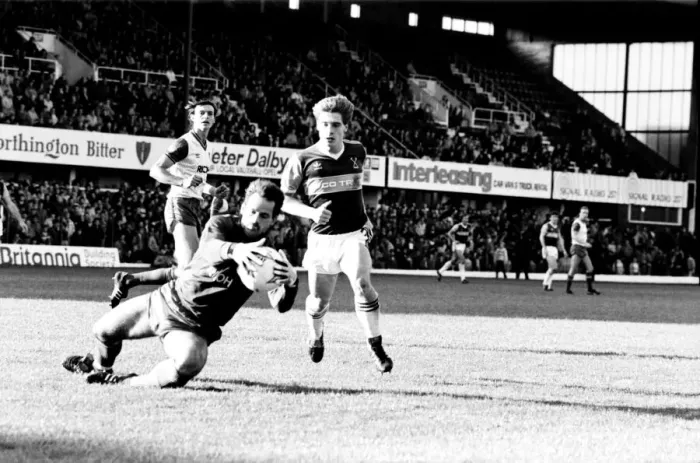 Framed Print : Stoke v. West Ham. October 1984 MF18-06-041 The final score was a four two Framed Print : Stoke v. West Ham. October 1984 MF18-06-041 The final score was a four two