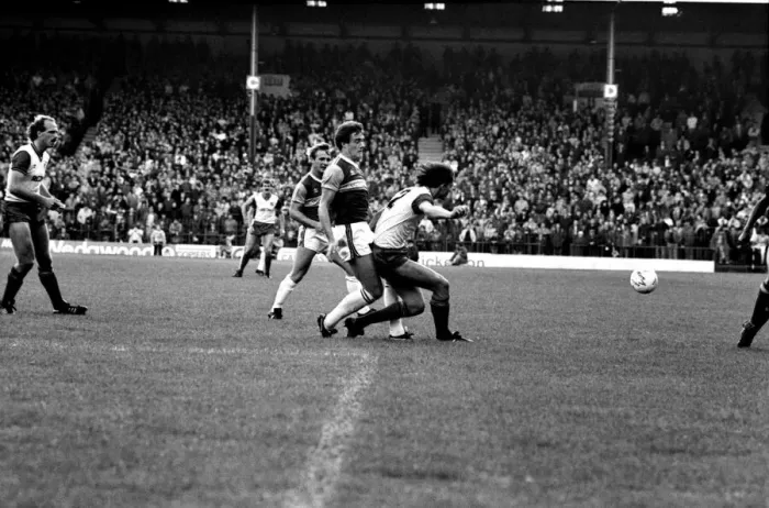 Framed Print : Stoke v. West Ham. October 1984 MF18-06-091 The final score was a four two Framed Print : Stoke v. West Ham. October 1984 MF18-06-091 The final score was a four two