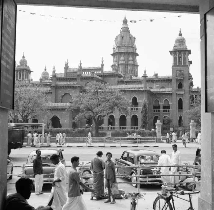 Framed Print : Street scenes in Bombay India February 1961 l Framed Print : Street scenes in Bombay India February 1961 l