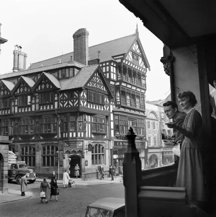 Framed Print : Street Scenes in and around Chester. April 1953 D1673 Framed Print : Street Scenes in and around Chester. April 1953 D1673