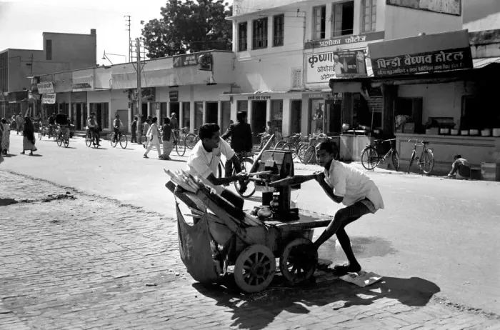 Framed Print : Street Scenes in an Indian City. February 1968 Y01671-001 Framed Print : Street Scenes in an Indian City. February 1968 Y01671-001
