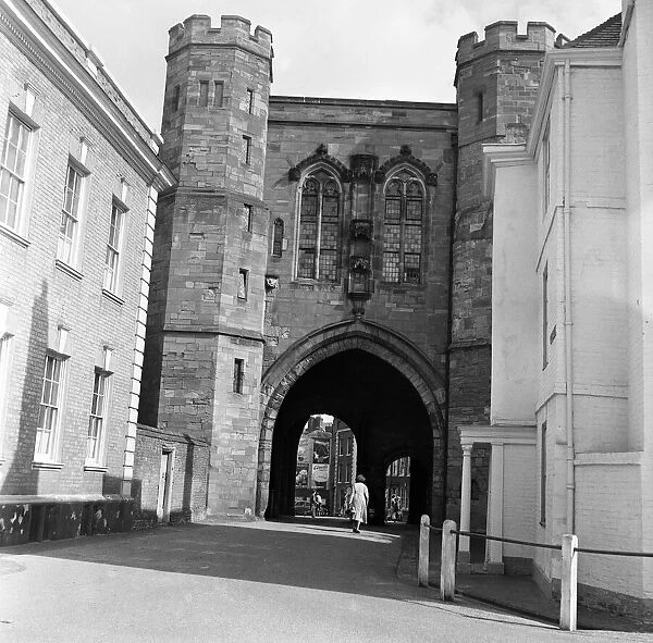 Street scenes in Worcester, Worcestershire. 24th September 1954
