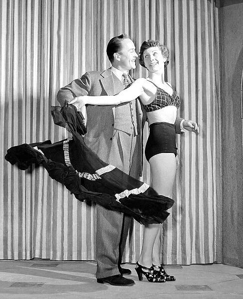 Strip-tease - Patricia Laffan & John Hubbard November 1951