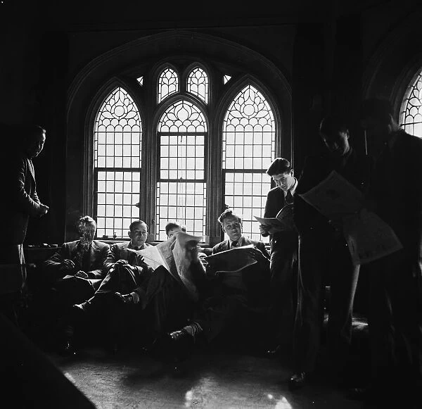 Students of Oxford University relaxing in the common room of one of the colleges