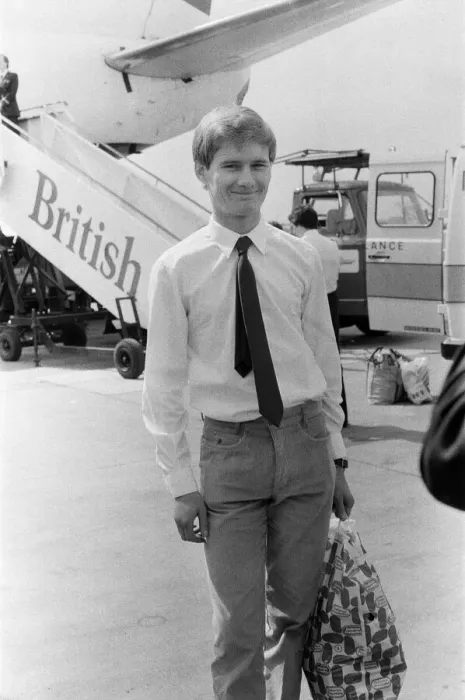 Framed Print : Sub Lieutenant Ian Soapy'Watson arrives at Gatwick airport Framed Print : Sub Lieutenant Ian Soapy'Watson arrives at Gatwick airport