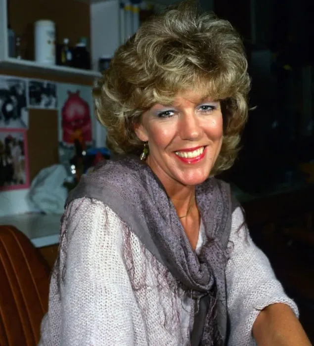 Framed Print : Sue Nicholls Coronation Street actress December 1985 Framed Print : Sue Nicholls Coronation Street actress December 1985