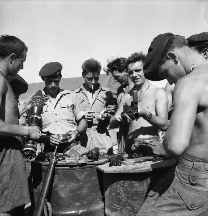 Framed Print : Suez Crisis 1956 British Paratroopers in Cyprus cleaning