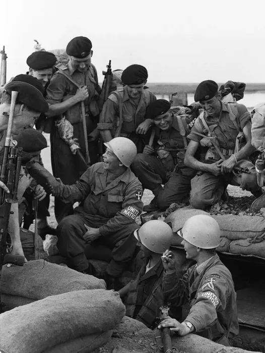 Framed Print : Suez Crisis 1956 British troops of the 1st Battalion York Framed Print : Suez Crisis 1956 British troops of the 1st Battalion York