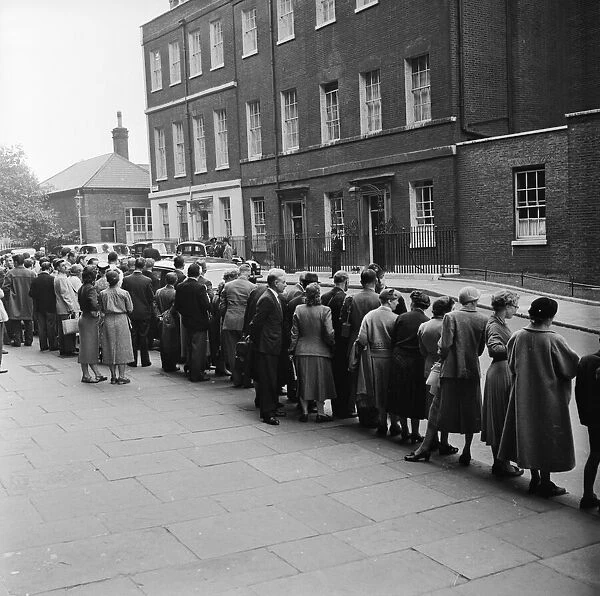 Suez Crisis 1956 Crowds outside Downing Street during the Suez Conference 7  /  10  /  56