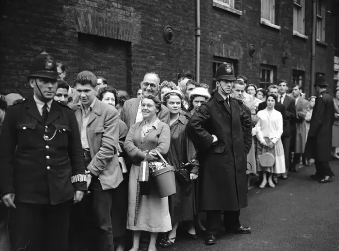 Framed Print : Suez Crisis 1956 Crowds outside Lancaster House during the Suez Conference Framed Print : Suez Crisis 1956 Crowds outside Lancaster House during the Suez Conference