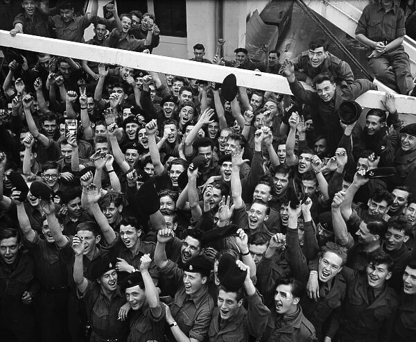 Suez Crisis 1956 Soldiers on the troopship Empire Ken as it prepares to leave for