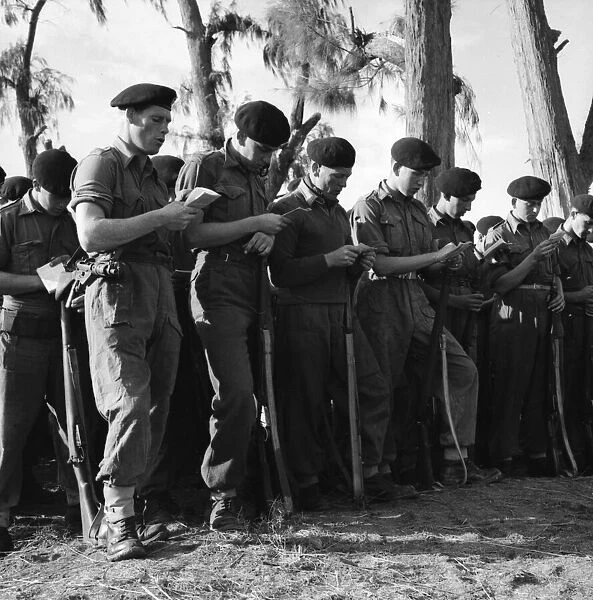 Suez Crisis 1956 Soldiers of the York and Lancaster Regiment B