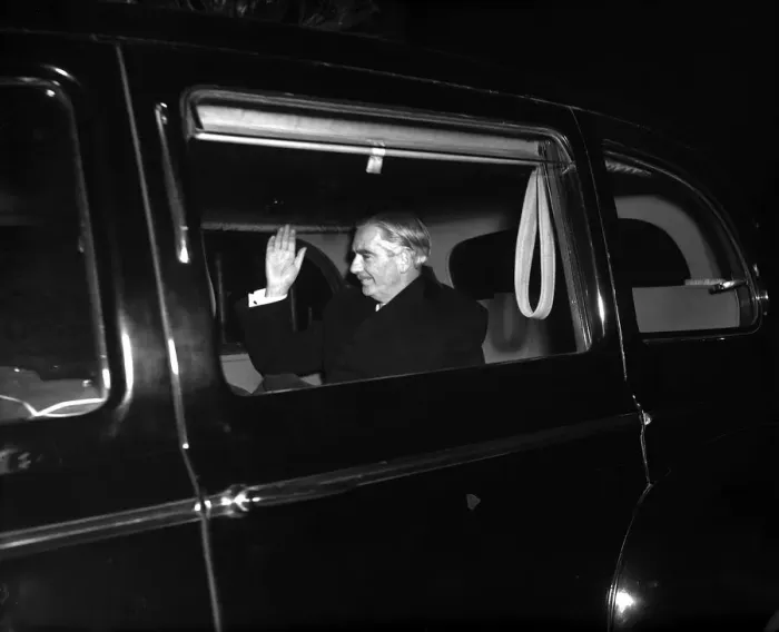 Framed Print : Suez Crisis 1957 Prime Minister Anthony Eden leaving No 10 Downing Street Framed Print : Suez Crisis 1957 Prime Minister Anthony Eden leaving No 10 Downing Street