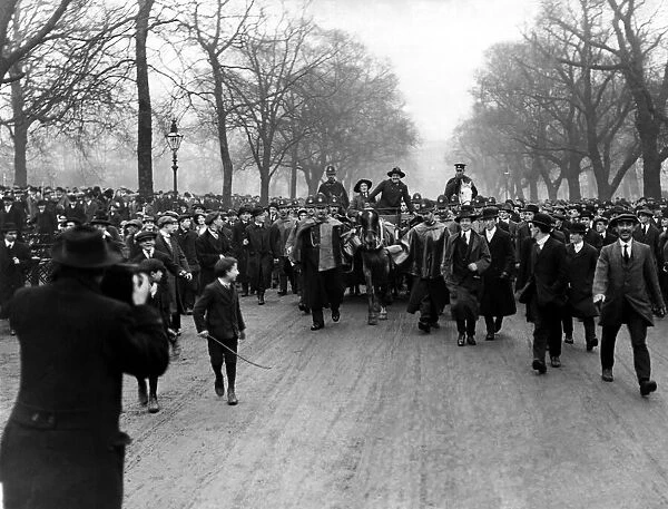 Suffragettes march to Parliament in London on 19th November 1910