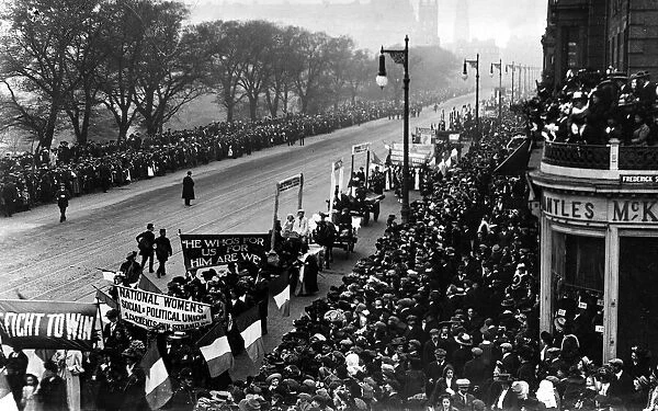 Suffragettes march down Princes Street Edinburgh 1909 led by Flora Drummond