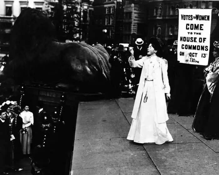 Framed Print : Suffragettes Miss Christabel Pankhurst addressing an unemployed meeting dbase msi