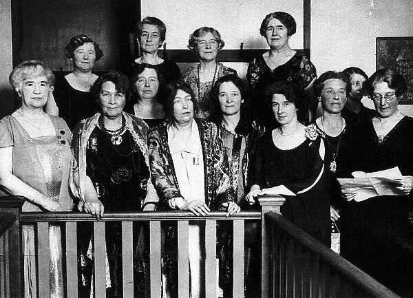 Suffragettes pictured together ahead of Evening Dinner Womens Rights Movement Group