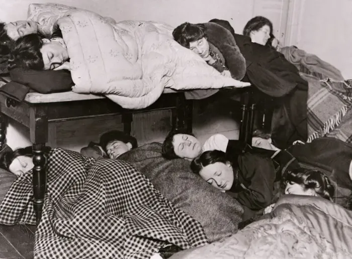 Framed Print : Suffragettes pictured sleeping at home of a friend who refuses to fill up her schedule Framed Print : Suffragettes pictured sleeping at home of a friend who refuses to fill up her schedule