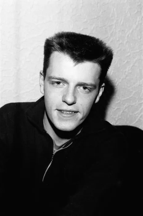 Framed Print : Suggs from the group Madness at the Birmingham Odeon. 30th October 1985