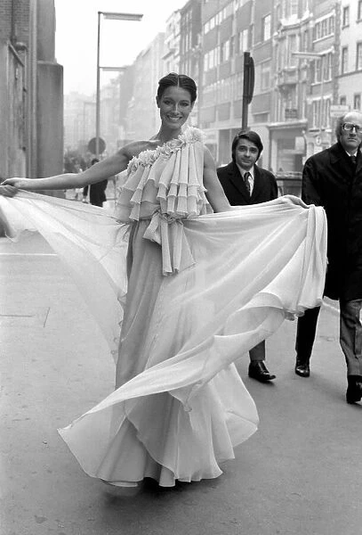 Summer fashions in London. Jean Varon, collection. February 1975 75-00789-005