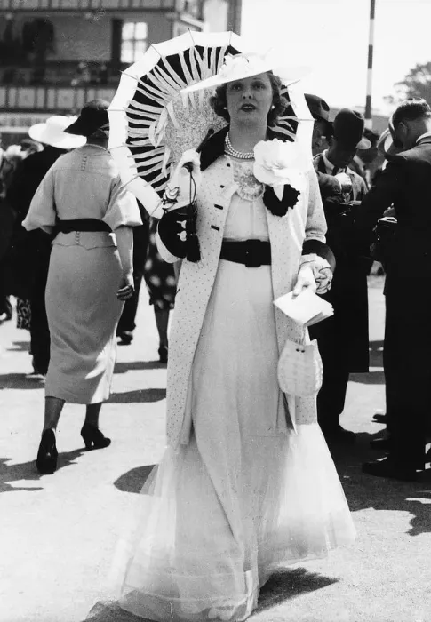 Framed Print : Summer frock and parasol worn at Royal Ascot in June 1936 Thirties fashion Framed Print : Summer frock and parasol worn at Royal Ascot in June 1936 Thirties fashion