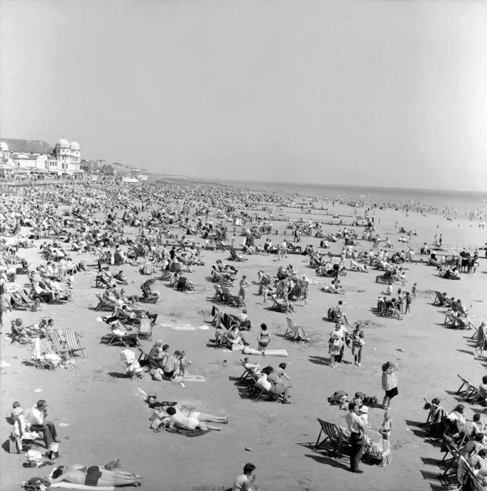 Framed Print : Summer scenes at Bognor Regis Sunbathers enjoying the weather on the main beach Framed Print : Summer scenes at Bognor Regis Sunbathers enjoying the weather on the main beach