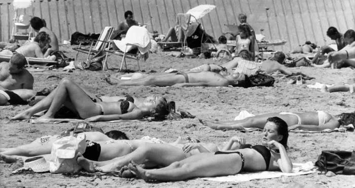 Framed Print : Sunbathers, Gower Peninsula, Swansea, Wales, 13th July 1990