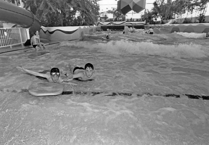 Framed Print : The Suncentre, Rhyl, Europes first indoor surfing pool, attracting thousands of families Framed Print : The Suncentre, Rhyl, Europes first indoor surfing pool, attracting thousands of families