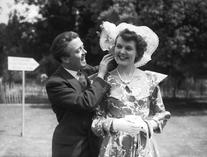 Framed Print : Sunday Pictorial Film Garden Party 1949 Richard Attenborough with his wife Sheila Sim