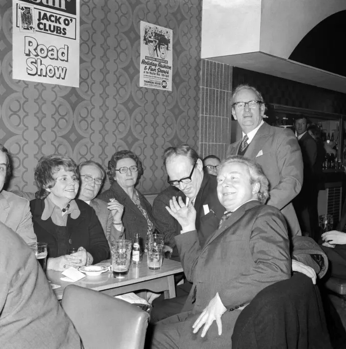 Framed Print : The Sunday Sun Jack Of Clubs Roadshow on 28th March 1974 at the Thomas Wilson Club