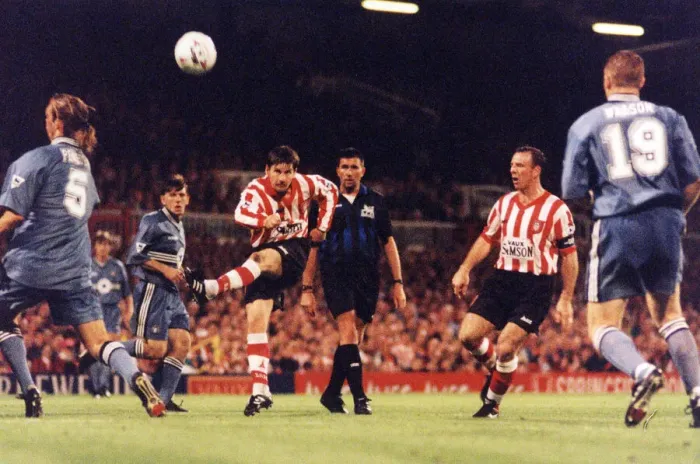 Framed Print : Sunderland 1 -2 Newcastle Premiership match held at Roker Park. 4th September 1996 Framed Print : Sunderland 1 -2 Newcastle Premiership match held at Roker Park. 4th September 1996
