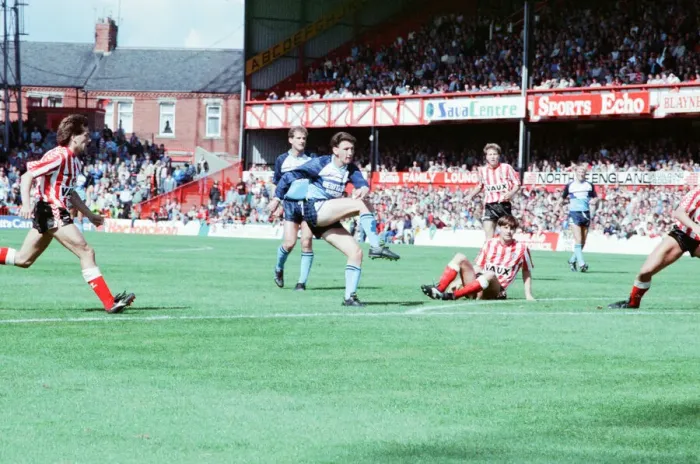 Framed Print : Sunderland 2-1 Middlesbrough, Division Two league match at Roker Park
