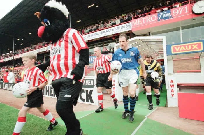 Framed Print : Sunderland 3-0 Everton, Premier league match at Roker Park Framed Print : Sunderland 3-0 Everton, Premier league match at Roker Park