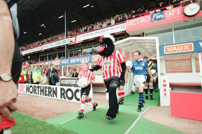 Framed Print : Sunderland 3-0 Everton, Premier league match at Roker Park Framed Print : Sunderland 3-0 Everton, Premier league match at Roker Park