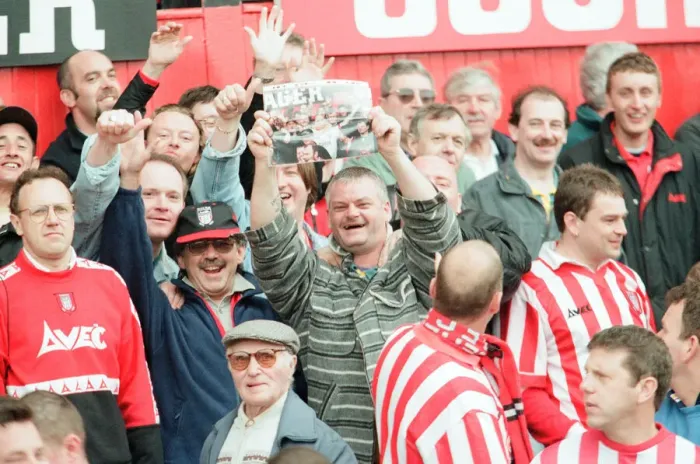 Framed Print : Sunderland 3-0 Everton, Premier league match at Roker Park