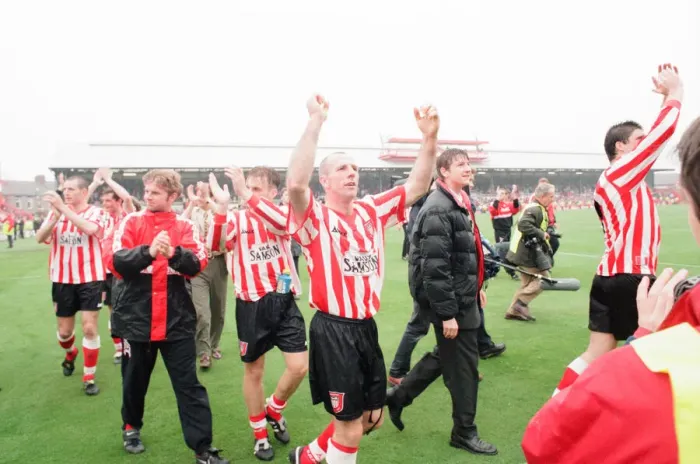 Framed Print : Sunderland 3-0 Everton, Premier league match at Roker Park Framed Print : Sunderland 3-0 Everton, Premier league match at Roker Park