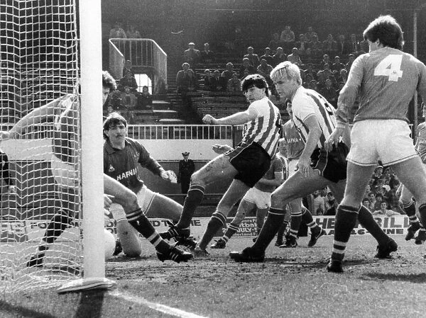 Sunderland Associated Football Club - Action from Sunderland v Everton 21 April 1984