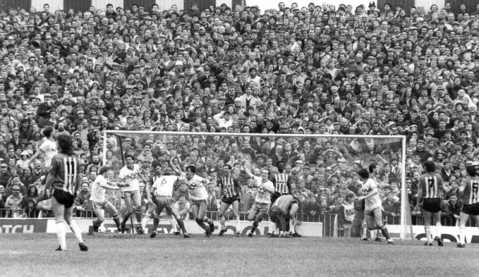 Framed Print : Sunderland Associated Football Club - Action from Sunderland 4 v 3 Gillingham play-off Framed Print : Sunderland Associated Football Club - Action from Sunderland 4 v 3 Gillingham play-off